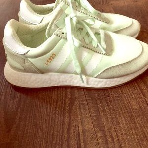 Tennis Shoes